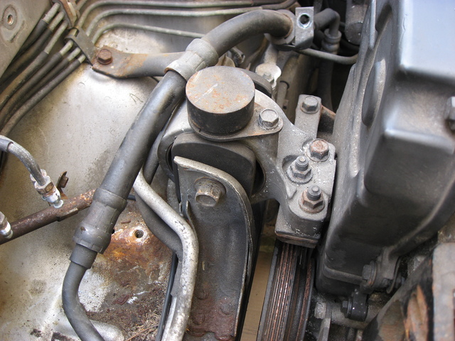 Left (from front) engine mount